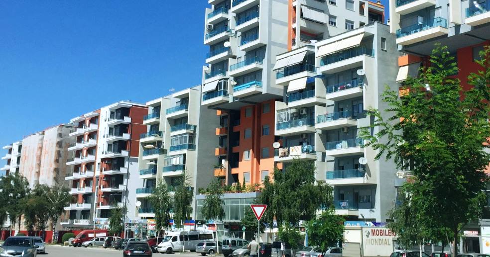 Rritet interesi per prona, shtrenjtohen apartamentet ne Korce